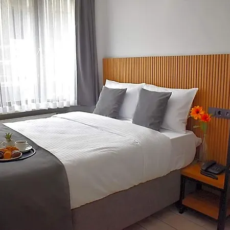 Vera Taksim 3*